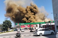 Se registra incendio en Bodega Aurrerá en Ixtapa; cuerpos de emergencia se movilizan