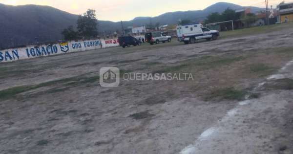 Batalla campal en el fútbol amateur: árbitro terminó desfigurado y un jugador baleado