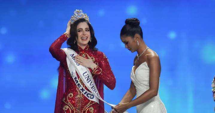 Fátima Bosch obtiene la corona de Miss Universe 2025