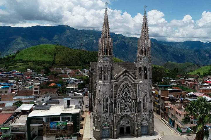 AFECTADOS LOS TURISTAS EN SANDONÁ