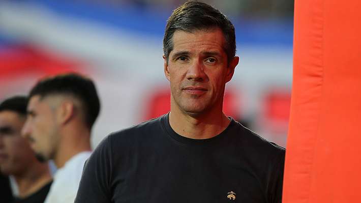 Duro golpe a la U: CMF inhabilita a Michael Clark y podría dejar la presidencia azul La entidad sancionó a ejecutivos de Sartor AGF.