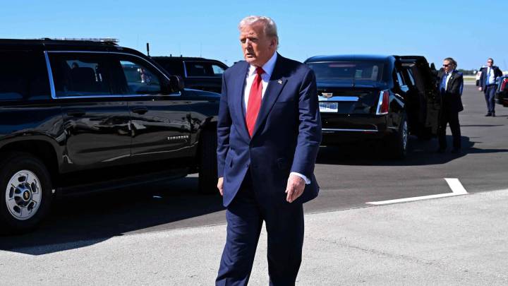 Trump’s approval hits historic low, Democrats seize momentum: New poll