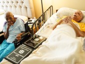 Él tiene 108 años y ella 109, y son el matrimonio más longevo del mundo: "Nos amamos"