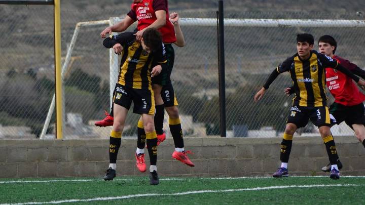 Rada Tilly pone en juego la punta en su visita a Portugués