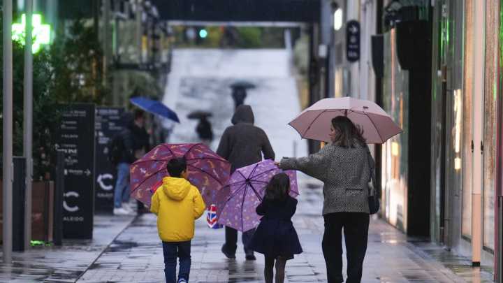 El meteorólogo Jorge Olcina adelanta el tiempo para empezar diciembre: "Van a ir entrando frentes que barrerán la península; y podemos adelantar, de cara al puente, que el anticiclón quiere dominar"