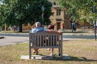 “Hay viejitos que tienen su propia casa y venden todo para construir una minivilla, donde tienen un espacio adecuado para lo que necesitan”
