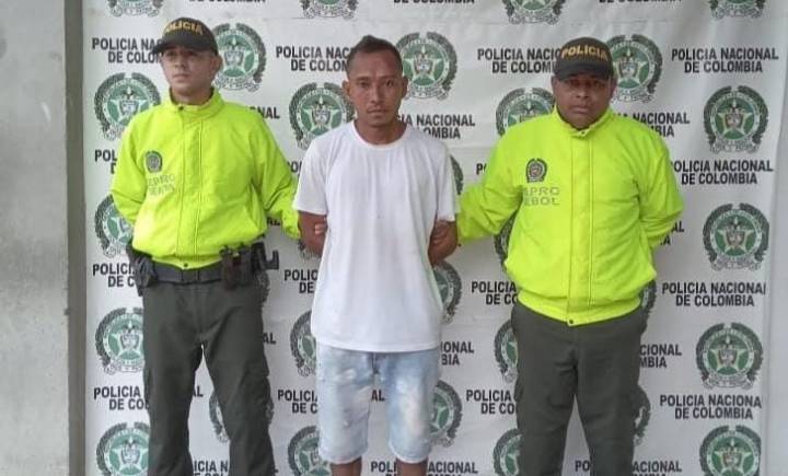 Llegó a una estación de Policía a averiguar un proceso y terminó capturado