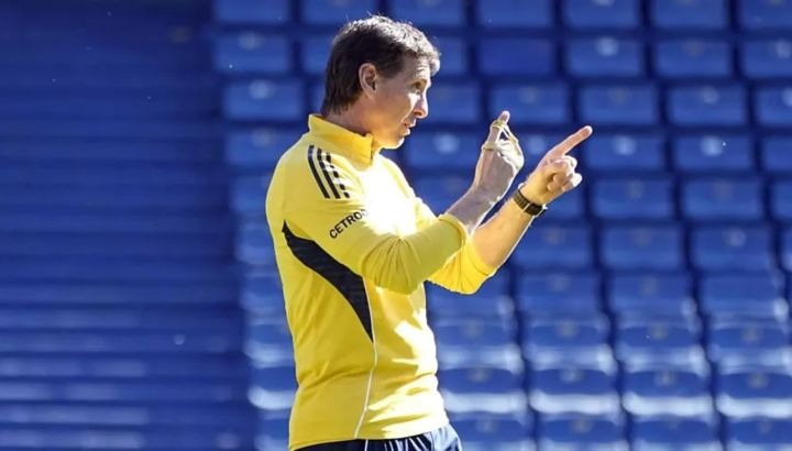 Úbeda repetiría casi todo el equipo para el Superclásico: un solo cambio