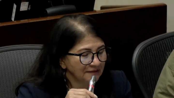 Senadora Sandra Ramírez y abogado Iván Cancino protagonizan cruce de mensajes en redes por portada de Semana