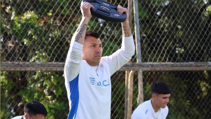 Gary Medel reaccionó tras filtración de revelador chat íntimo