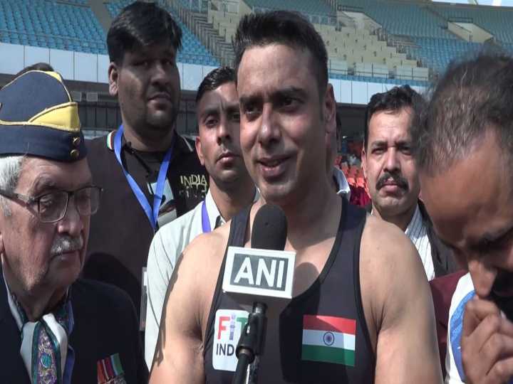 Mandaviya hails Rohtash as 'epitome' of Fit India after WR