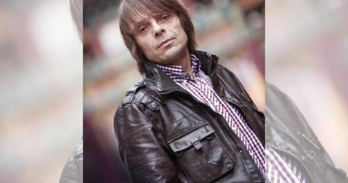 Primal Scream bassist Gary 'Mani' Mounfield dies aged 63