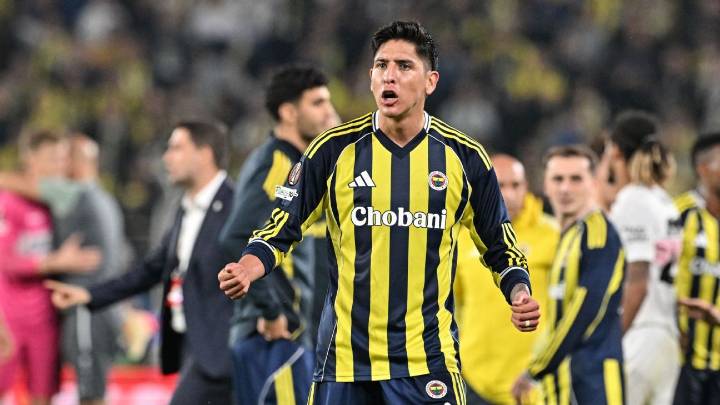 Con Edson Álvarez en la cancha, Fenerbahce no conoce la derrota