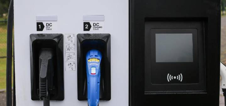 Gobierno lanza paquete de incentivos para impulsar la infraestructura de carga de vehículos eléctricos
