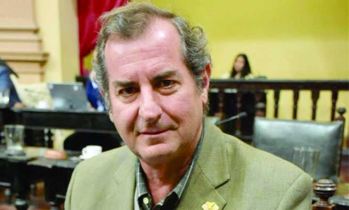 Plantean la necesidad de una reforma de la Constitución de Salta para eliminar los “fueros”