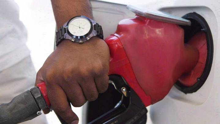 Economists expect annual inflation rate fell in October, driven by lower gas prices