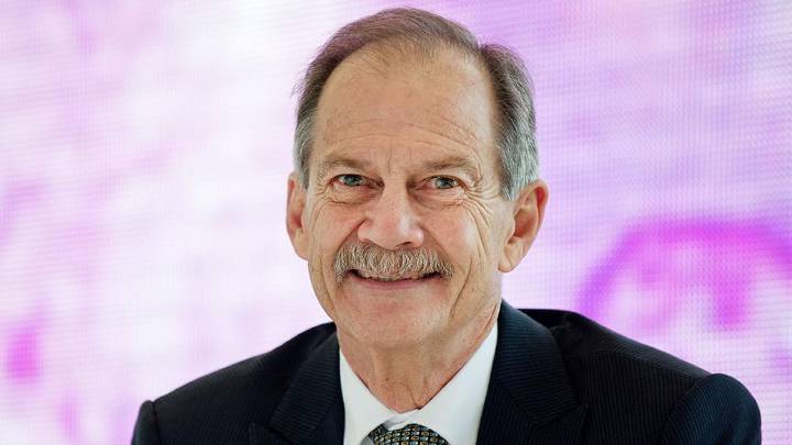 WA’s longest-serving chief scientist, Prof Peter Klinken, inducted into Science Hall of Fame