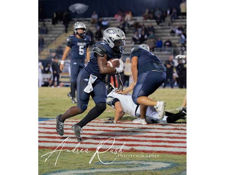 Sports Spotlight SHINES on South Lake High School Football!