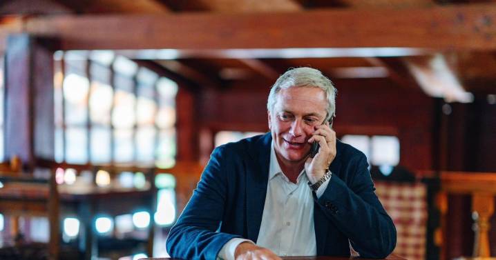 Kast activa su red regional tras pasar al balotaje y sostiene llamados con Milei y Peña