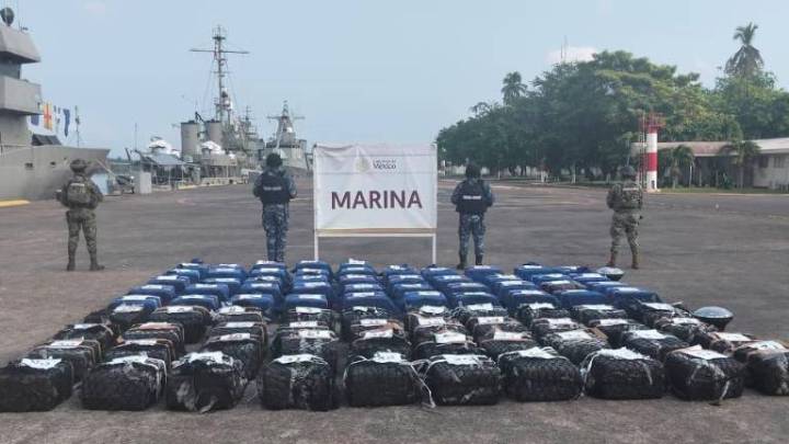 Aseguran más de 2.5 toneladas de cocaína en las costas de Michoacán
