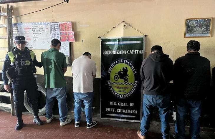 Les pidieron que bajen la música y todo se desmadró: amenazaron, insultaron y agredieron a policías