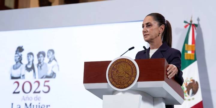 Sheinbaum prevé sacar colección de libros de autoras latinoamericanas en 2026 tras polémica por dichos de Paco Ignacio Taibo II