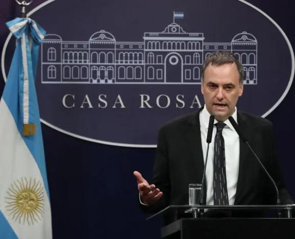 Manuel Adorni encabezó su primera reunión como jefe de Gabinete y lanzó auditorías en todos los ministerios