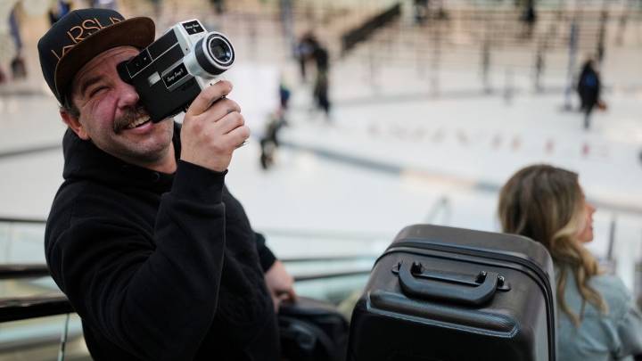 Thanksgiving travel forecasts point to typically busy airports, roads and trains