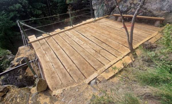 Lago Puelo: finalizan armado del nuevo mirador de la Virgen del Currumahuida
