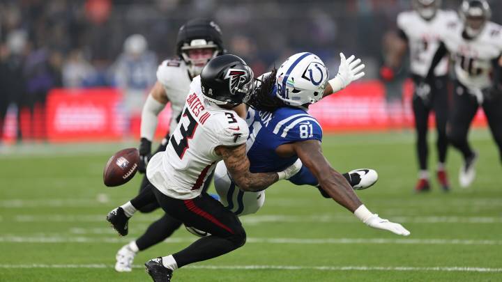 Tyler Allgeier and Jonathan Taylor each score 1