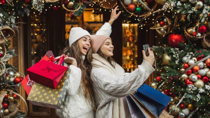 NRF's Holiday Forecast Sees 2025 Total Spending Surpassing $1 Trillion