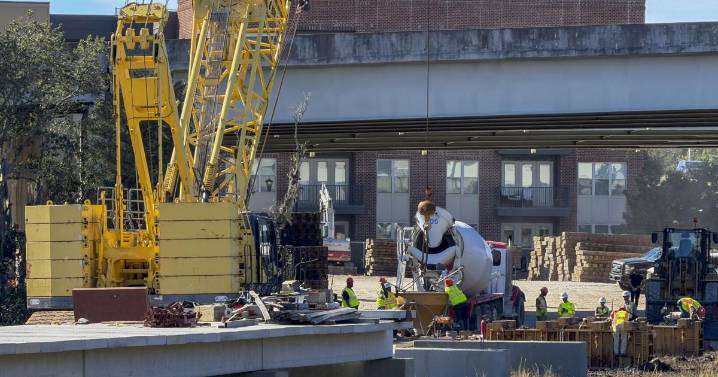 Charleston’s Ashley River pedestrian bridge taking shape