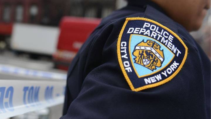 Houston police recruit NYPD officers after NYC elects socialist mayor