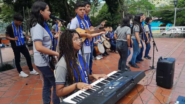 Comenzó la fiesta de Navidad en Cordero