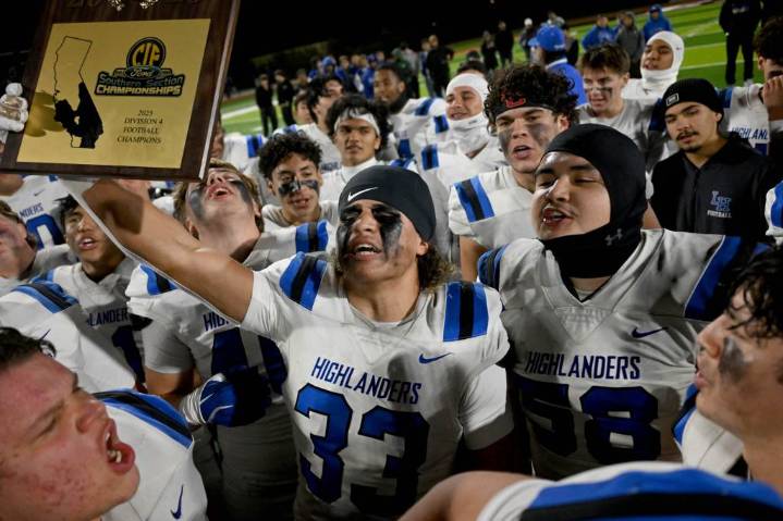 La Habra football runs past San Jacinto for 8th title with coach Frank Mazzotta