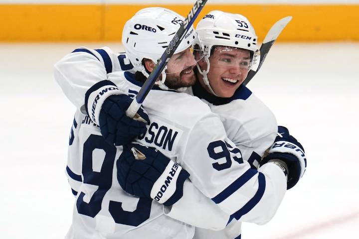 Maple Leafs rout the Penguins 7