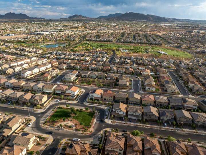 Cadence to hold Black Friday sales event during Thanksgiving weekend