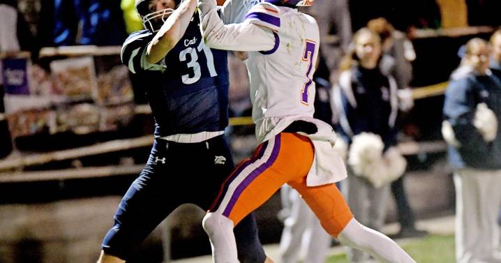 Mifflinburg routs Danville, reaches District 4 title game