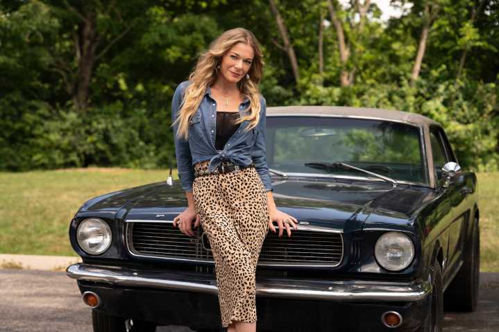 LeAnn Rimes Address Speculation She Got a 'Boob Job' for '9