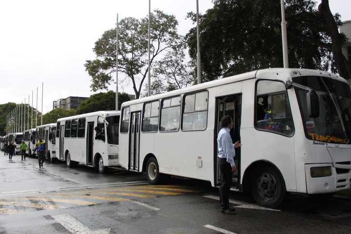 UCV reactiva y amplía rutas de transporte