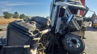 Colapsa Tráfico por Fuerte Accidente entre Tráileres en la Autopista Puebla
