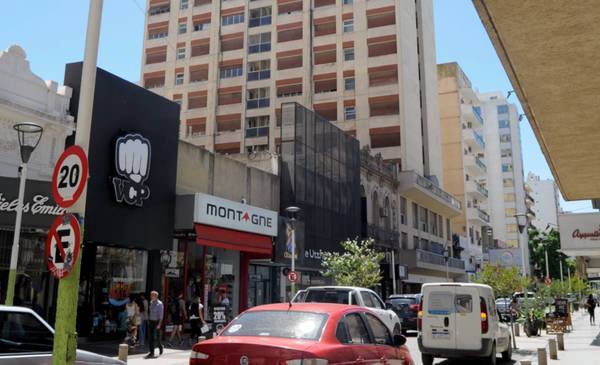 Feriado XXL: cómo funcionará la actividad comercial en Bahía el viernes y lunes próximos