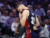 Cavs’ Dean Wade dodges serious eye injury; considered day