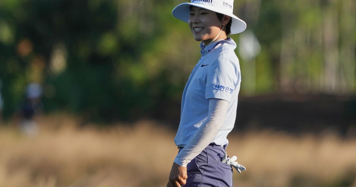 Somi Lee leads LPGA Tour finale and Jeeno Thitikul takes big step toward player of the year