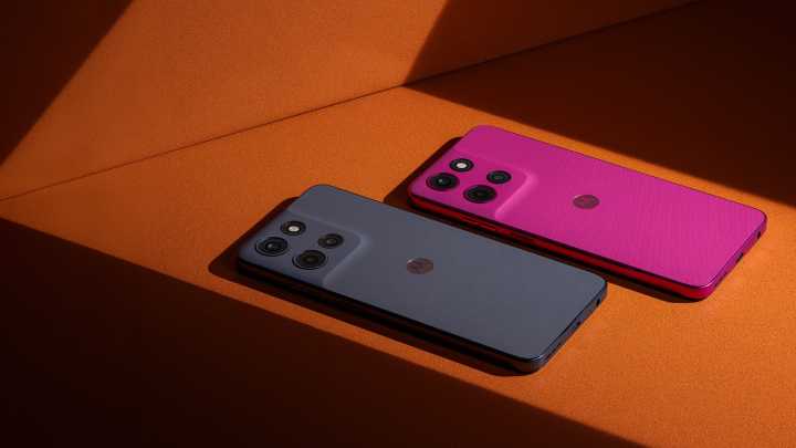 The latest Moto G phones retain two enthusiast features you won’t find on flagships