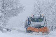 La nieve bloquea Aragón: retenciones y carreteras cortadas