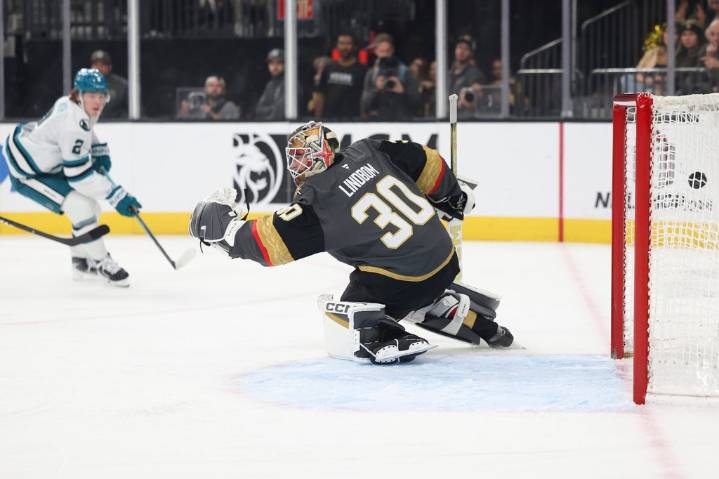 Hertl scores twice, Lindbom gets his 1st NHL win in the Knights’ 4-3 victory over the Sharks – Winnipeg Free Press