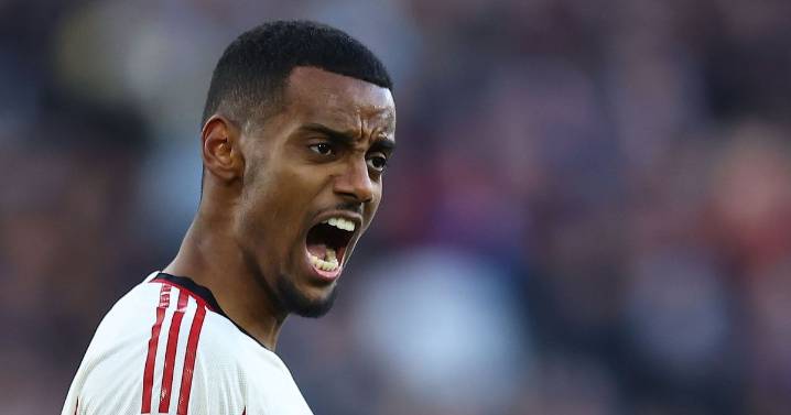 Alexander Isak makes Liverpool statement as Jamie Carragher feelings clear