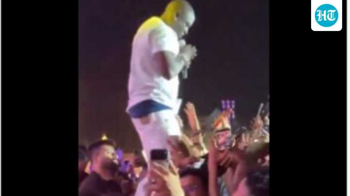 Akon’s Bengaluru concert triggers backlash after fans pull his pants on stage