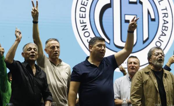 La CGT aseguró que el Gobierno no la consultó por la reforma laboral y pidió bajar impuestos